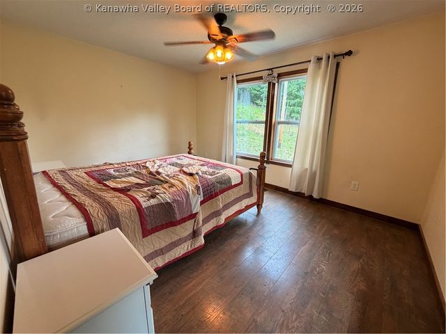 1849 Three Mile Road, Elkview, WV 25071
