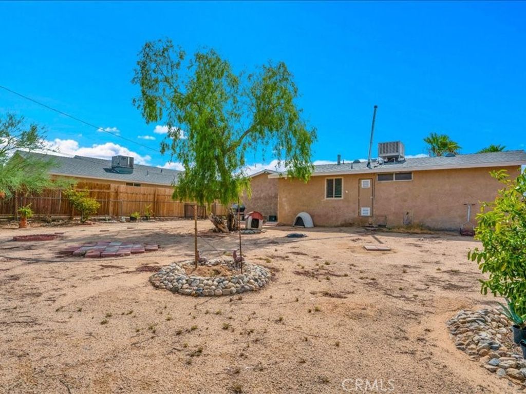 Image 24 of property listing at 5567 Baileya, 29 Palms, CA 92277