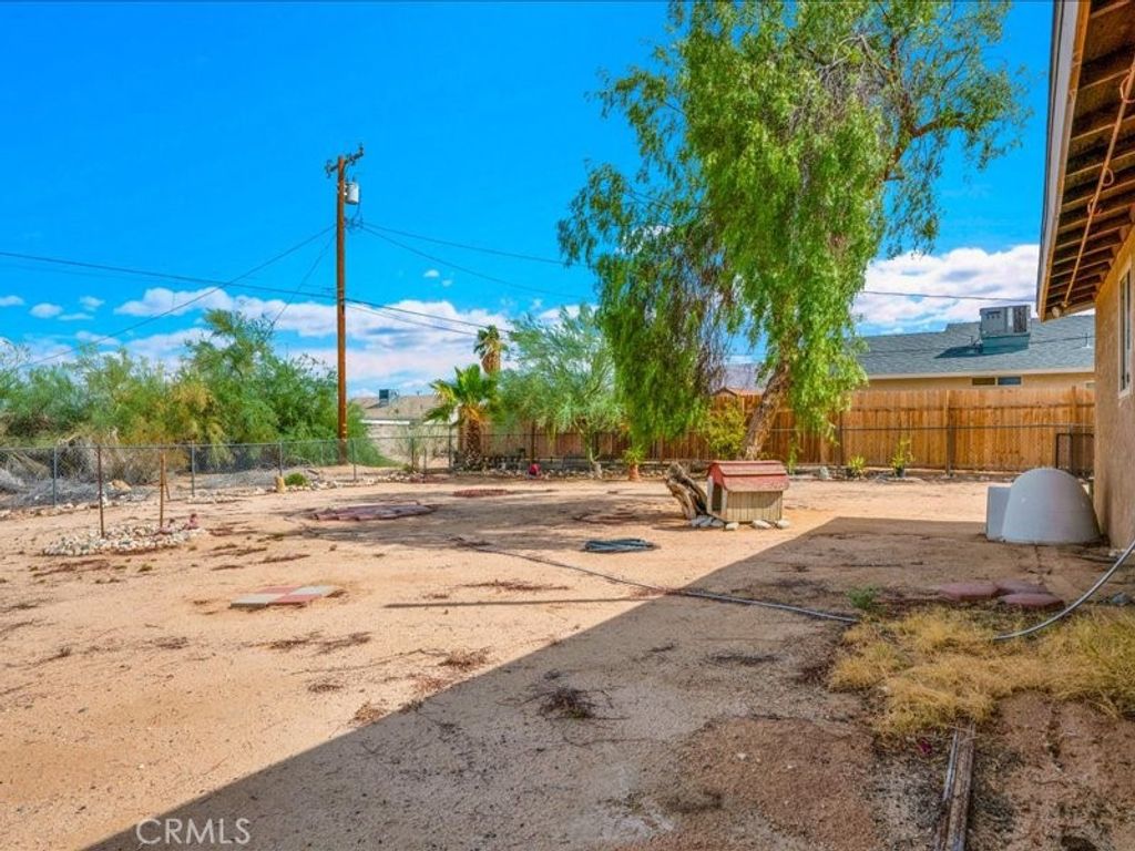 Image 25 of property listing at 5567 Baileya, 29 Palms, CA 92277