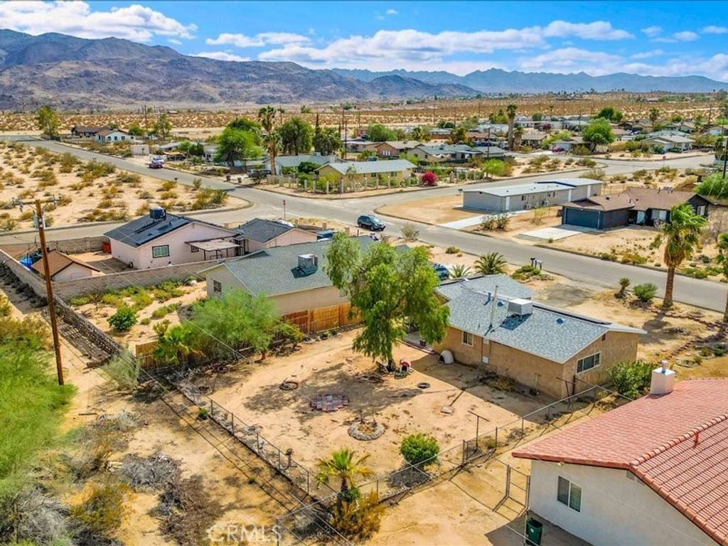 Image 27 of property listing at 5567 Baileya, 29 Palms, CA 92277