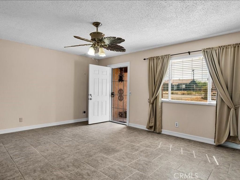 Image 4 of property listing at 5567 Baileya, 29 Palms, CA 92277