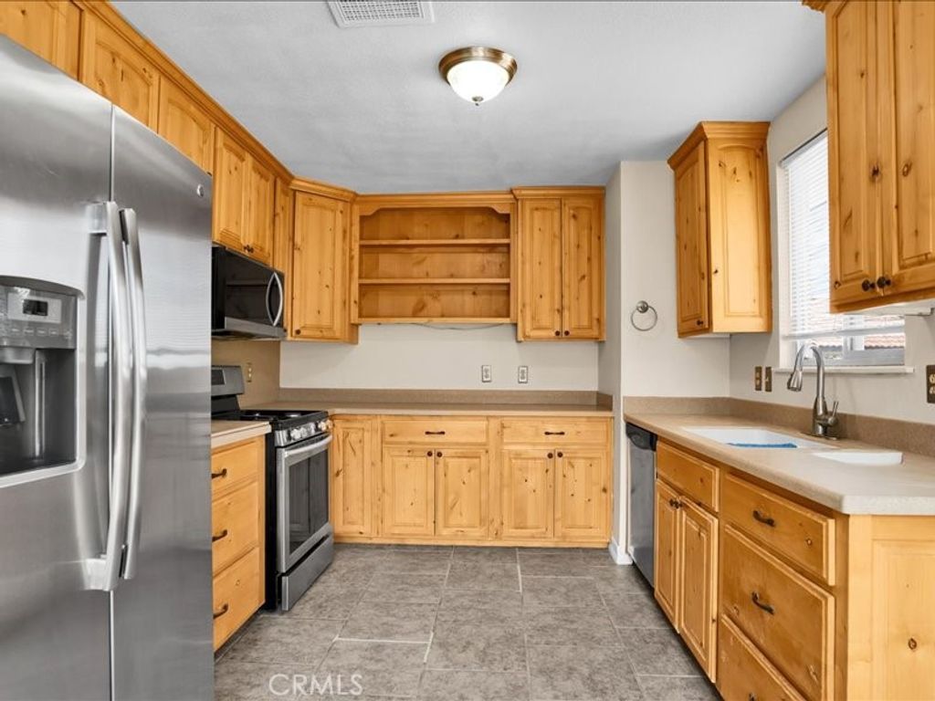 Image 5 of property listing at 5567 Baileya, 29 Palms, CA 92277