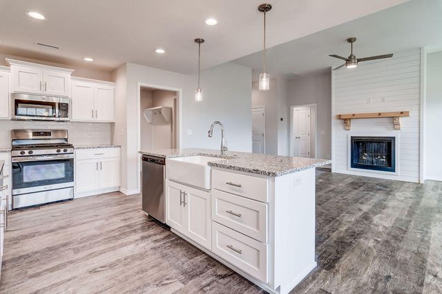 953 S Pindall Lane, Nixa, MO 65714