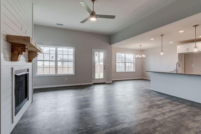953 S Pindall Lane, Nixa, MO 65714