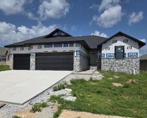 953 S Pindall Lane, Nixa, MO 65714