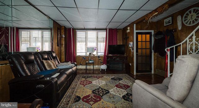 420 MANTON ST, Philadelphia, PA 19147