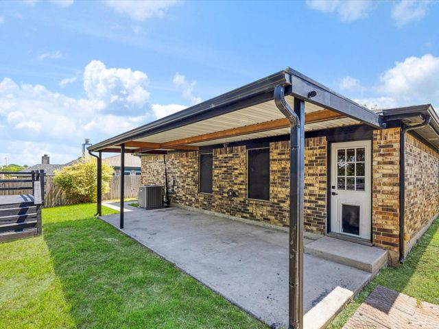 10208 Maria Drive, Fort Worth, TX 76108