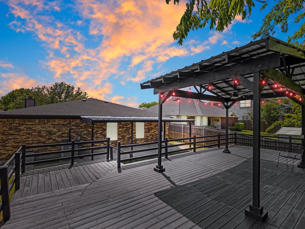 10208 Maria Drive, Fort Worth, TX 76108