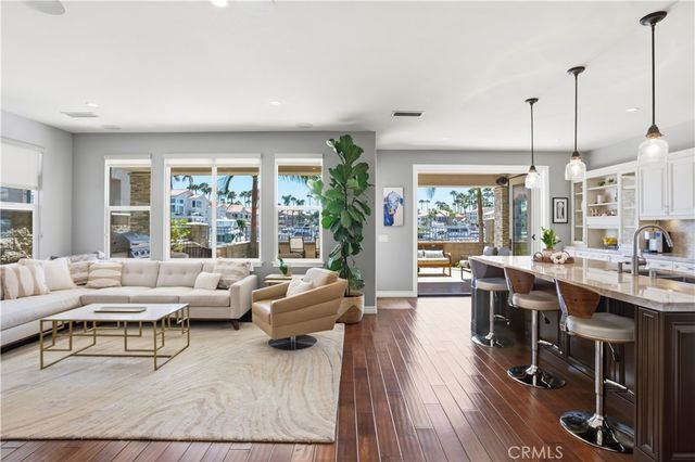 5950 Waterfront Place, Long Beach, CA 90803