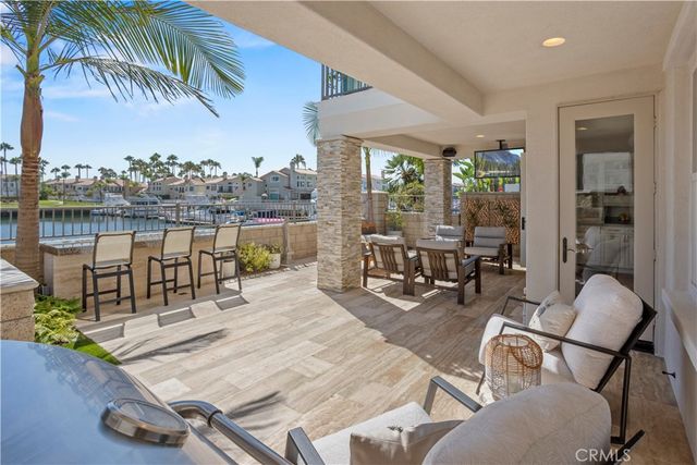 5950 Waterfront Place, Long Beach, CA 90803