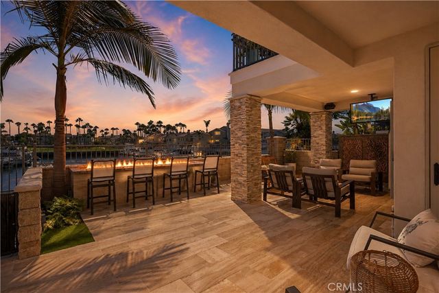 5950 Waterfront Place, Long Beach, CA 90803
