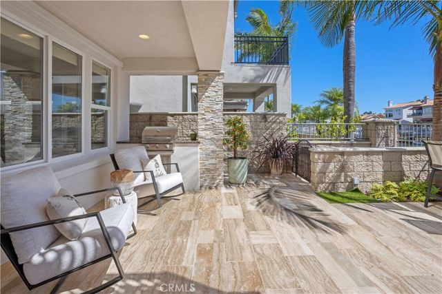 5950 Waterfront Place, Long Beach, CA 90803