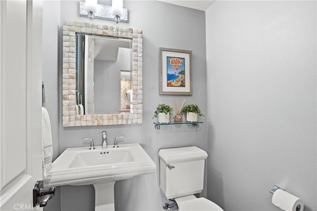 5950 Waterfront Place, Long Beach, CA 90803