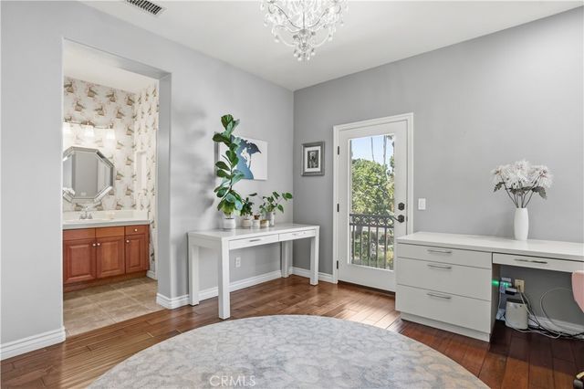 5950 Waterfront Place, Long Beach, CA 90803
