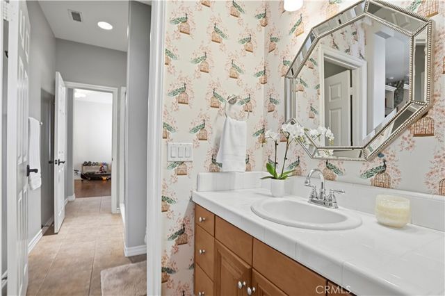 5950 Waterfront Place, Long Beach, CA 90803