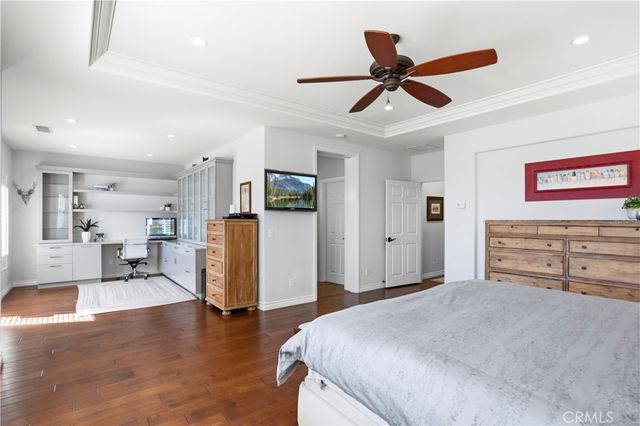 5950 Waterfront Place, Long Beach, CA 90803