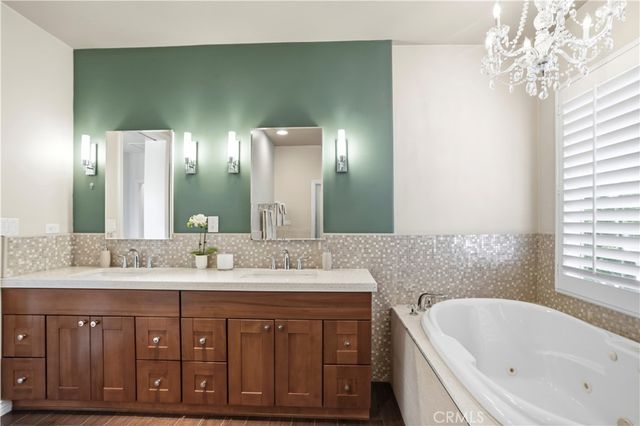 5950 Waterfront Place, Long Beach, CA 90803