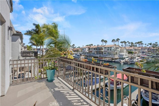 5950 Waterfront Place, Long Beach, CA 90803