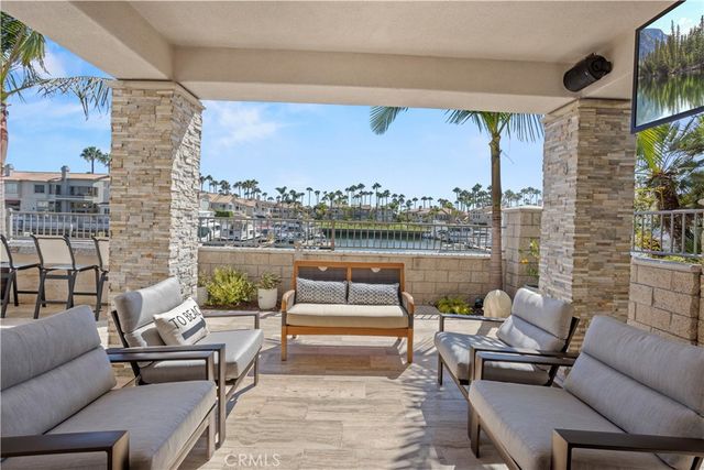 5950 Waterfront Place, Long Beach, CA 90803