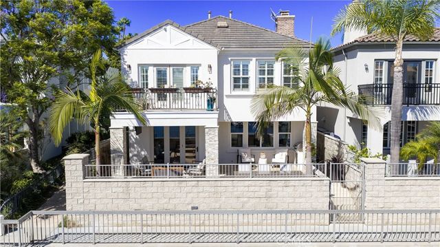 5950 Waterfront Place, Long Beach, CA 90803