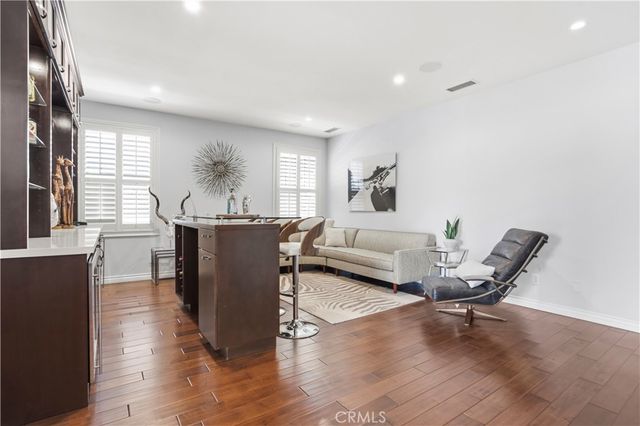 5950 Waterfront Place, Long Beach, CA 90803