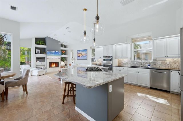 7515 EATON COURT, University Park, FL 34201