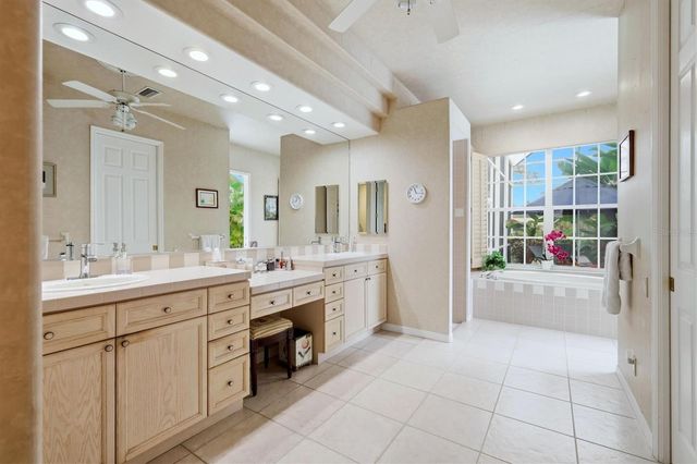 7515 EATON COURT, University Park, FL 34201