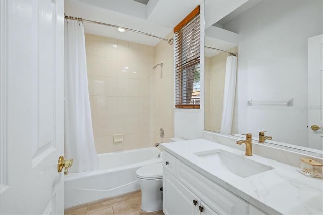 7515 EATON COURT, University Park, FL 34201