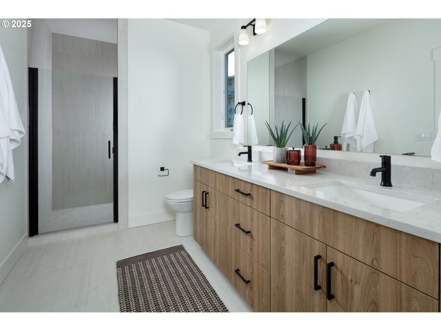 417 PARK Pl, The Dalles, OR 97058