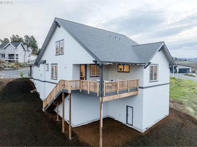 417 PARK Pl, The Dalles, OR 97058