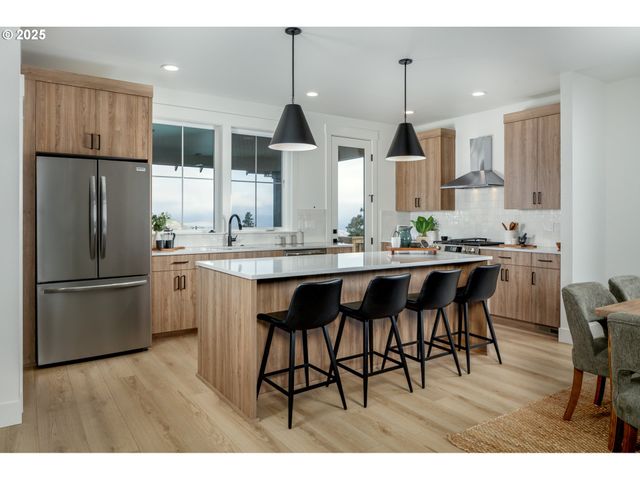 417 PARK Pl, The Dalles, OR 97058