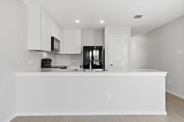 205 Poplar Place, Wilmer, TX 75172