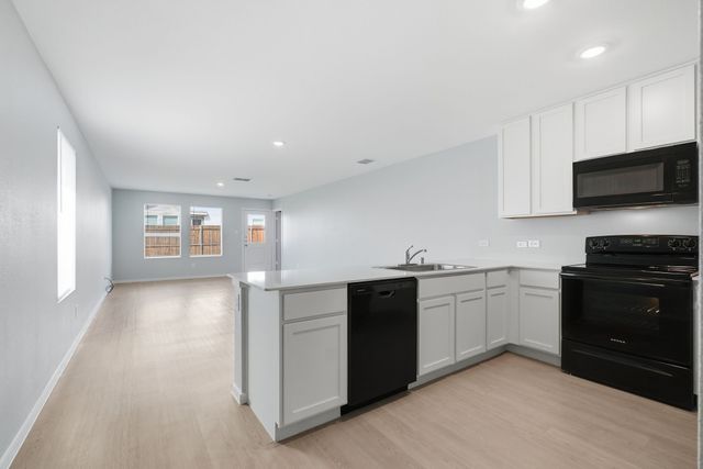 205 Poplar Place, Wilmer, TX 75172