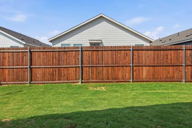205 Poplar Place, Wilmer, TX 75172