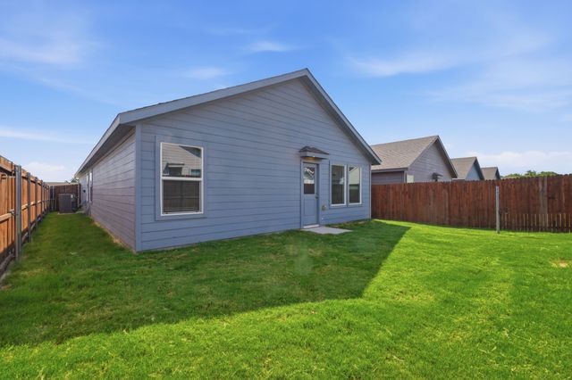 205 Poplar Place, Wilmer, TX 75172