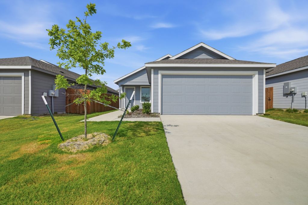 205 Poplar Place, Wilmer, TX 75172