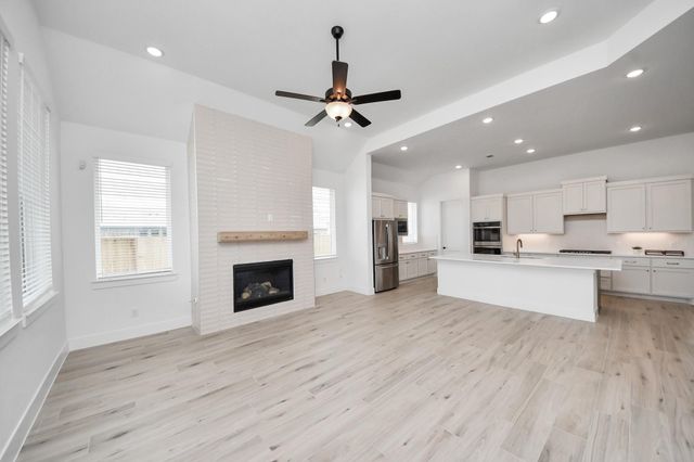 9510 Chateau Hill, Manvel, TX 77578
