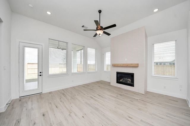 9510 Chateau Hill, Manvel, TX 77578