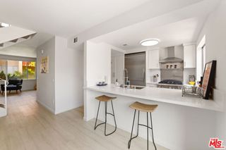 2252 N Indian Canyon Drive E, Palm Springs, CA 92262