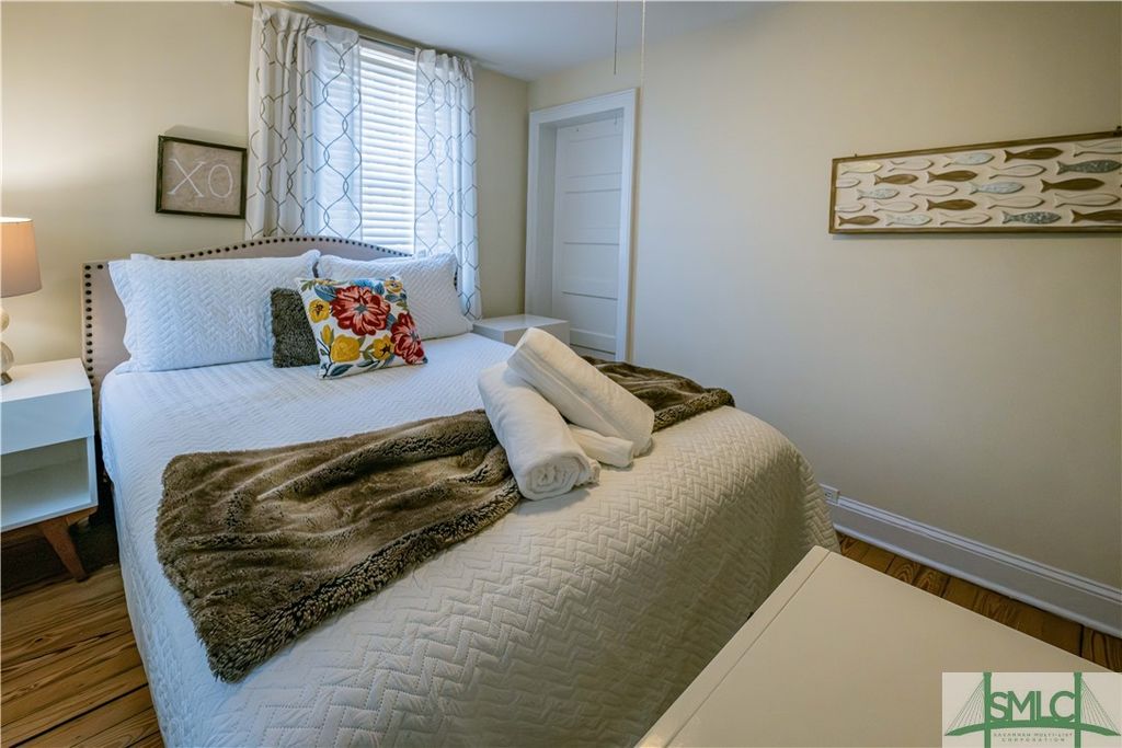 Image 18 of property listing at 117 - 119 Houston Street, Savannah, GA 31401