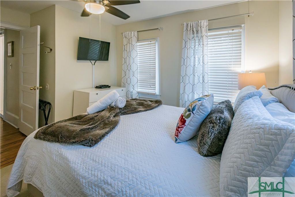 Image 19 of property listing at 117 - 119 Houston Street, Savannah, GA 31401