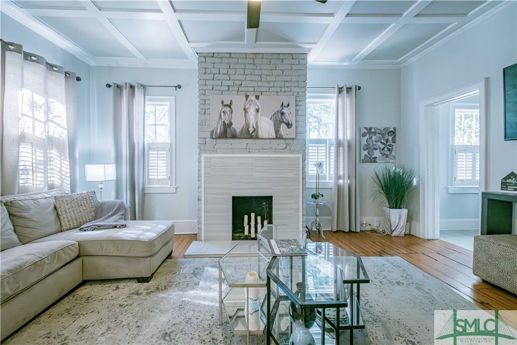 Image 24 of property listing at 117 - 119 Houston Street, Savannah, GA 31401