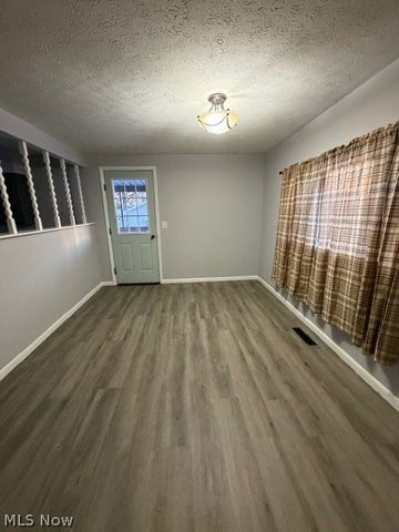 2200 13th Avenue, Vienna, WV 26105