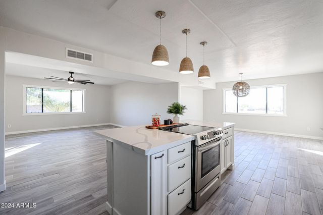 38234 N 15TH Avenue, Phoenix, AZ 85086