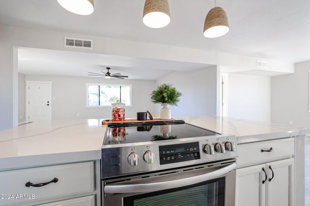 38234 N 15TH Avenue, Phoenix, AZ 85086