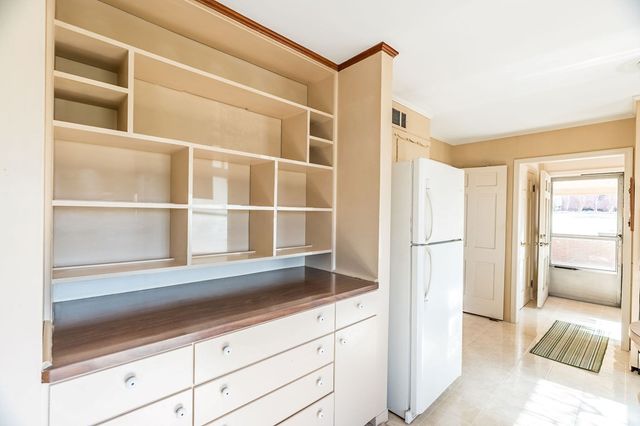 204 Ridgehill Dr, Hopkinsville, KY 42240