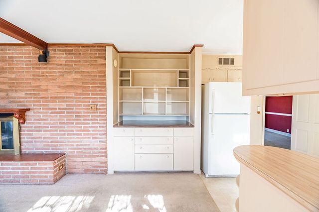 204 Ridgehill Dr, Hopkinsville, KY 42240