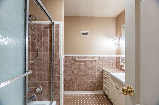 204 Ridgehill Dr, Hopkinsville, KY 42240