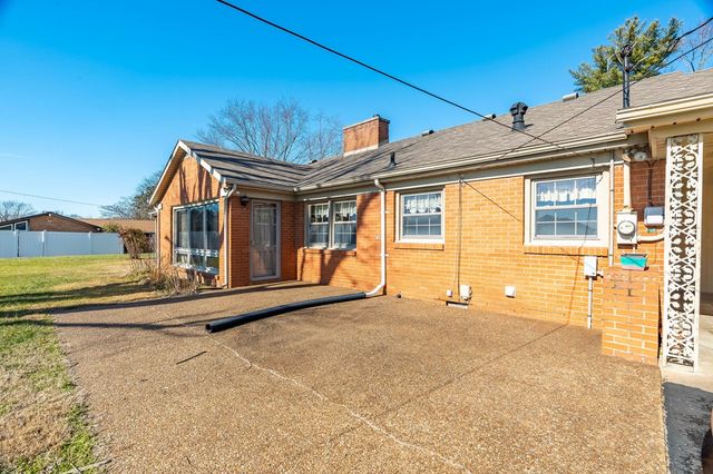 204 Ridgehill Dr, Hopkinsville, KY 42240