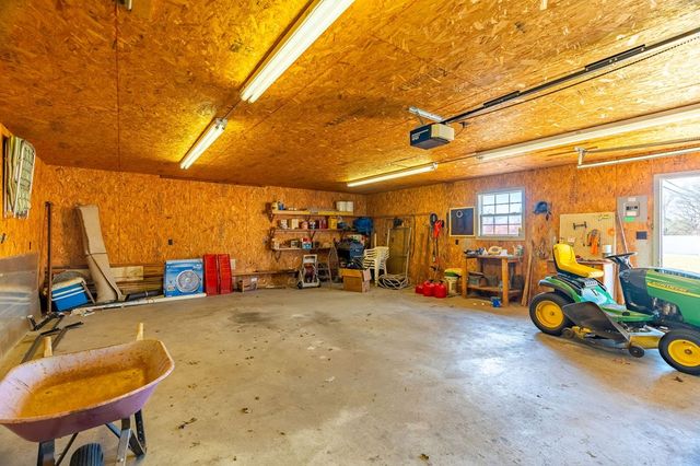 204 Ridgehill Dr, Hopkinsville, KY 42240